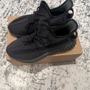 Adidas Yeezy 350 cinder